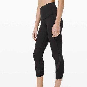 Lululemon Wunder Under scallop 24"